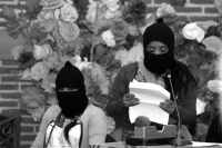 Miércoles 27 de diciembre del 2017. San Cristóbal de las Casas. Las representantes de las bases de apoyo del EZLN dan la bienvenida a los asistentes al segundo encuentro Conciencias por la Humanidad, Las Ciencias Contra el Muro que se realiza a partir d