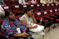 Lunes 30 de mayo. Ni�os de 40 municipios del estado de Chiapas participan esta ma�ana como diputados Infantiles en el Congreso Local mientras que los diputados locales no llenaron los espacios reservados para ellos.