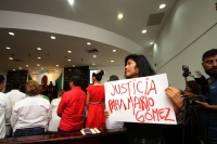 Lunes 1 de octubre del 2018. Tuxtla Gutiérrez. Esta tarde inician los trabajos de la LXVII legislatura chiapaneca con la protesta de los reporteros en torno a la muerte del periodista de Yajalón