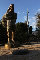 Lunes 23 de enero del 2012. No aparece escultura robada de la Calzada de las Etnias.