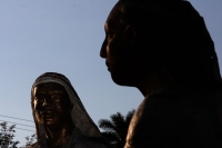 Lunes 23 de enero del 2012. No aparece escultura robada de la Calzada de las Etnias.