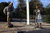 Lunes 23 de enero del 2012. No aparece escultura robada de la Calzada de las Etnias.