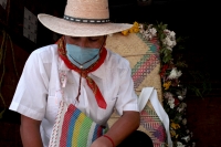 Domingo 29 de marzo del 2020. Tuxtla Gutiérrez. La procesión de las imágenes de la comunidad Zoque  inicia su de regreso hacia la Copoya sin que falten las previsiones para evitar contagios de Coronavirus.