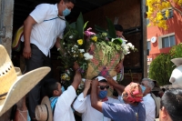 Domingo 29 de marzo del 2020. Tuxtla Gutiérrez. La procesión de las imágenes de la comunidad Zoque  inicia su de regreso hacia la Copoya sin que falten las previsiones para evitar contagios de Coronavirus.