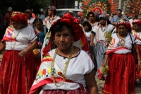 Viernes 14 de octubre del 2016. Tuxtla Gutiérrez. El colorido y alegría de las familias de la comunidad indígena zoque se presenta durante todas las festividades de esta cultura que se mantiene viva a pesar de los cambios que marcan las dinámicas sociales