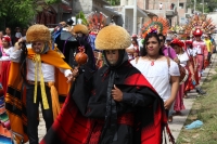 Viernes 14 de octubre del 2016. Tuxtla Gutiérrez. El colorido y alegría de las familias de la comunidad indígena zoque se presenta durante todas las festividades de esta cultura que se mantiene viva a pesar de los cambios que marcan las dinámicas sociales