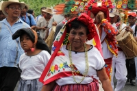 Viernes 14 de octubre del 2016. Tuxtla Gutiérrez. El colorido y alegría de las familias de la comunidad indígena zoque se presenta durante todas las festividades de esta cultura que se mantiene viva a pesar de los cambios que marcan las dinámicas sociales