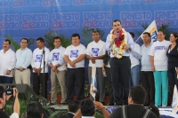 21 de agosto. Ernesto Cordero, como uno de los aspirantes a la candidatura del Partido Acción Nacional para las elecciones del 2012 donde se erigirá al presidente de México visita la ciudad de Tuxtla Gutiérrez donde se reúne con militantes de este partido