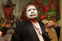 Jueves 20 de junio del 2019. Tuxtla Gutiérrez. Las familias pertenecientes a la comunidad Zoque recorren las calles con el rostro pintado de blanco durante las celebraciones del día de Corpus