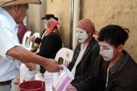 Jueves 20 de junio del 2019. Tuxtla Gutiérrez. Las familias pertenecientes a la comunidad Zoque recorren las calles con el rostro pintado de blanco durante las celebraciones del día de Corpus