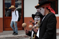 Jueves 20 de junio del 2019. Tuxtla Gutiérrez. Las familias pertenecientes a la comunidad Zoque recorren las calles con el rostro pintado de blanco durante las celebraciones del día de Corpus