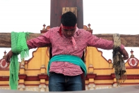 Miércoles 6 de junio del 2018. San Cristóbal de las Casas Un miembro de la Asamblea Nacional de Usuarios de Energí­a Eléctrica continúan con las jornadas de resistencia crucificando a uno de sus miembros