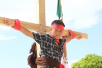 Lunes 3 de octubre. Indígenas crucificados.