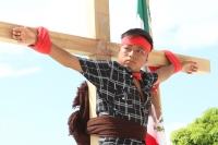 Lunes 3 de octubre. Indígenas crucificados.