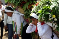 Domingo 17 de marzo del 2019. Tuxtla Gutiérrez. Los danzantes tradicionales Zoques durante la procesión de las Vírgenes que venera esta comunidad hacia el ejido de Copoya donde iniciaran festejos de la virgen de Candelaria.