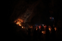 Domingo 30 de abril del 2017. Tuxtla Gutiérrez. La visita a la  Cueva de los Ramilletes se realiza en la víspera de día de la Santa Cruz en donde la comunidad  Zoque realiza la ofrenda  dentro de los ritos propiciatorios de esta comunidad de la depresión 