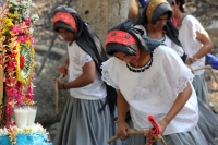 Domingo 30 de abril del 2017. Tuxtla Gutiérrez. La visita a la Cueva de los Ramilletes se realiza en la víspera de día de la Santa Cruz en donde la comunidad Zoque realiza la ofrenda dentro de los ritos propiciatorios de esta comunidad de la depresión cen