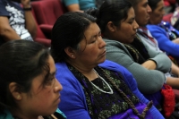 Martes 23 de octubre del 2018. Tuxtla Gutiérrez. Los desplazados de Chiapas esperan el inicio de la sesión del congreso local puedan realizar un exhorto a la administración estatal para atender a las familias que sufren el desplazamiento de sus comunid