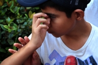 Jueves 11 de julio del 2019. Tuxtla Gutiérrez. La familia del niño que ha sido afectado por las constantes burlas escolares en denuncia esta mañana en las afueras de al CEDH en la capital del estado de Chiapas.