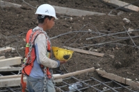 Lunes 13 de Junio del 2011 Cuatro obreros fallecen sepultados  en la construcción en los muros de contención del rió sabinal que su ubica en la 4 norte esquina con 10 oriente.
