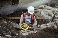 Lunes 13 de Junio del 2011 Cuatro obreros fallecen sepultados  en la construcción en los muros de contención del rió sabinal que su ubica en la 4 norte esquina con 10 oriente.