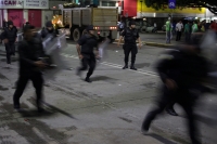 Martes 11 de julio del 2017. Tuxtla Gutiérrez. Esta madrugada el operativo inter institucional desaloja el cruce de la Avenida y Calle Central donde maestros de Secundarias técnicas se encontraban instalados.