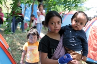 Viernes 24 de mayo del 2019. Chiapa de Corzo. Los niños desplazados del Ejido Puebla de Chenalho descansan este medio día al cumplirse un año más de los hechos violentos que les obligaron a salir de esta comunidad de Chiapas.