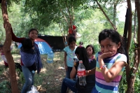Viernes 24 de mayo del 2019. Chiapa de Corzo. Los niños desplazados del Ejido Puebla de Chenalho descansan este medio día al cumplirse un año más de los hechos violentos que les obligaron a salir de esta comunidad de Chiapas.