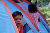 Viernes 24 de mayo del 2019. Chiapa de Corzo. Los niños desplazados del Ejido Puebla de Chenalho descansan este medio día al cumplirse un año más de los hechos violentos que les obligaron a salir de esta comunidad de Chiapas.