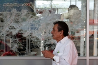 Viernes 15 de marzo del 2019. Tuxtla Gutiérrez. Negocios con destrozos y autos vandalizados después del operativo de desalojo del predio invadido en el libramiento norte