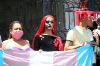 20210517. Tuxtla G. Grupos de diversidad sexual protestan en el Congreso del Estado