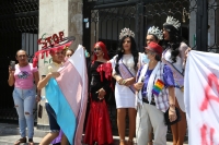 20210517. Tuxtla G. Grupos de diversidad sexual protestan en el Congreso del Estado