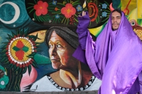 Miércoles 4 de marzo del 2020. Tuxtla Gutiérrez.  Un joven reúne los diferentes credos para poder expresar la ecuménica idea de la religión en las calles de la ciudad.