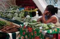 Domingo 19 de julio del 2020. Tuxtla Gutiérrez. Los locatarios del Mercado 5 de mayo esperan que se incremente la venta de los productos de la canasta básica este lunes cuando #Chiapas vuelva a ser marcado en Semáforo Naranja
