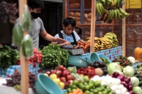 Domingo 19 de julio del 2020. Tuxtla Gutiérrez. Los locatarios del Mercado 5 de mayo esperan que se incremente la venta de los productos de la canasta básica este lunes cuando #Chiapas vuelva a ser marcado en Semáforo Naranja