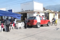 Viernes 27 de abril del 2012. Habitantes de la ciudad de San Cristóbal de las Casas protestan cerrando algunas calles ya venidas para exigir la construcción del dren pluvial