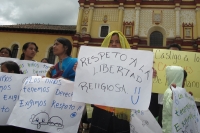 Sábado 13 de julio del 2013. San Cristóbal de las Casas. Agrupaciones religiosas realizan una marcha para protestar por las agresiones sufridas en contra de indígenas evangélicos en las comunidades indígenas de los altos de Chiapas.