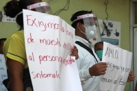 Lunes 29 de junio del 2020. Tuxtla Gutiérrez. Miembros de la seccional 50 del sindicato de Salud se manifiestan en el Hospital pascasio Gamboa  exigiendo seguridad e insumos de protección para trabajadores, enfermeras y médicos  ante el Covid-19