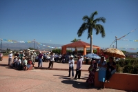 Domingo 22 de enero del 20 12. Divisiones en el nuevo municipio Zapata.