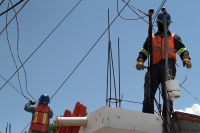 Jueves 22 de julio del 2020. Tuxtla Gutiérrez. Después de la lluvia del día miércoles, los técnicos de CFE continúan trabajando para lograr recuperar el servicio eléctrico en el norte oriente de la ciudad
