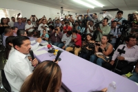 Martes 6 de marzo del 2018. Tuxtla Gutiérrez. Enoc Hernández Cruz de Podemos Mover a Chiapas encabezando su partido buscar lograr la Candidatura Común para la gubernatura de Chiapas
