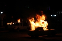 Lunes 7 de agosto del 2017. Chiapa de Corzo. Un autobús y un vehículo particular son incendiados al término de la jornada de violencia donde se enfrentaran manifestantes y las corporaciones policiacas durante la visita de EPN.