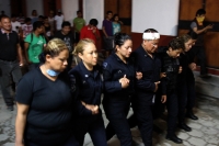 Martes 8 de agosto del 2017. Chiapa de Corzo. Los siete policías retenidos durante los enfrentamientos entre manifestantes y las corporaciones policiacas durante la llegada de EPN son liberados durante las primeros minutos de esta madrugada.