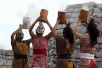 Lunes 19 de marzo del 2012. Representación maya recibe el equinoccio en Tenam Puente.