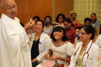 Domingo 7 de octubre del 2018. Tuxtla Gutiérrez. Estefanie, joven con leucemia celebra sus XV años con su familia, niños internos y doctores en el Hospital de Especialidades Pediátricas de Chiapas