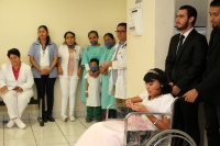 Domingo 7 de octubre del 2018. Tuxtla Gutiérrez. Estefanie, joven con leucemia celebra sus XV años con su familia, niños internos y doctores en el Hospital de Especialidades Pediátricas de Chiapas