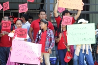 Miércoles 13 de marzo del 2019. Tuxtla Gutiérrez. Estudiantes continúan manifestándose en las entradas del edificio del gobierno chiapaneco