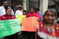 Jueves 22 de junio del 2017. Tuxtla Gutiérrez. Ex zapatistas protestan en el congreso chiapaneco en apoyo al periodista Bautista Ibarias, los militantes de las organizaciones campesinas indígenas se suman a las manifestaciones en contra de la Diputada Olv