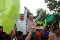 Jueves 21 de junio del 2018. Tuxtla Gutiérrez. Aspecto durante el evento de la campaña electoral par gobernador de Fernando Castellanos en la Colonia 6 de Junio y en la Colonia Democrática de la ciudad.