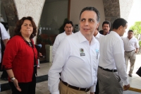 Miércoles 3 de agosto. Bruno Ferrari Secretario de Economía durante su visita a Chiapas encabeza la reunión de trabajo de la OCDE-Economía Federal en la ciudad de Tuxtla Gutiérrez para después realizar una gira de trabajo en algunos municipios del sureste